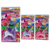 Magic Pony - Gyönyörű Pegazus Csattokkal és Fésűvel